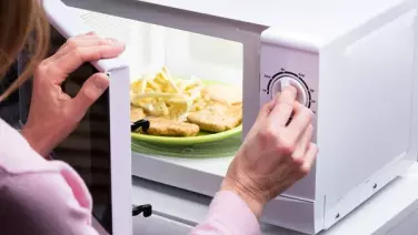How to keep a microwave in a good condition for a long time?